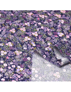 Tela Viscosa Morada Flores Blancas: Elegancia Floral y Estilo 2