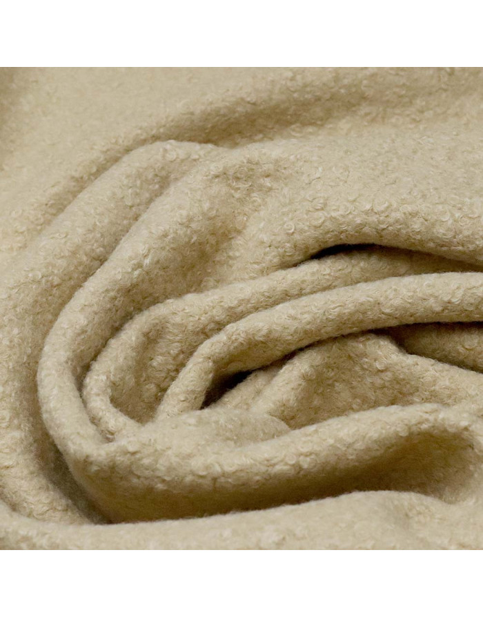 Tela Baquilla Lisa: La Tela Perfecta para la Moda de Invierno