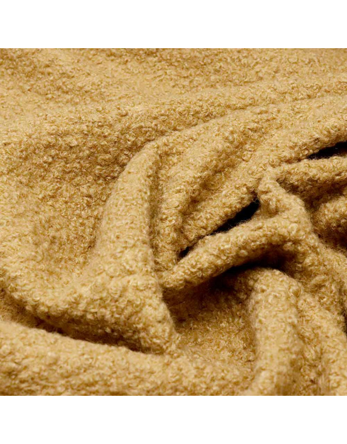 Tela Baquilla Lisa: La Tela Perfecta para la Moda de Invierno