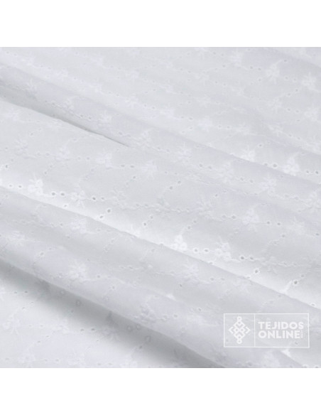 Tela Perforada Blanca Flor Rocio - Tienda de Telas - 100% Algodón - Imagen 4
