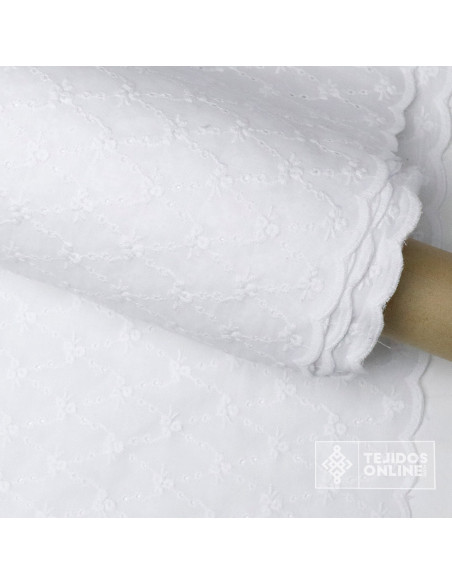 Tela Perforada Blanca Flor Rocio - Tienda de Telas - 100% Algodón - Imagen 5