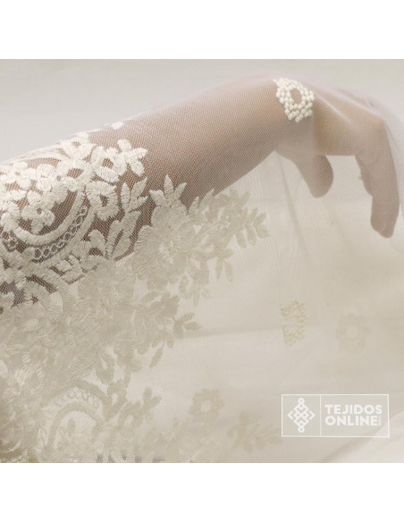 Tul Bordado con Flor Circular | Telas de Tul | Venta de Telas