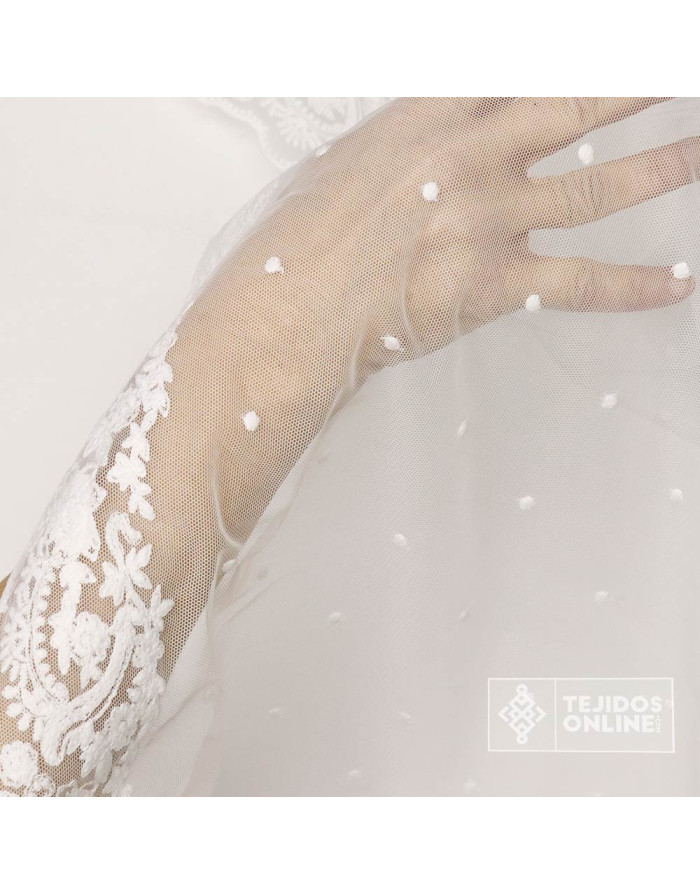 Tul Blanco Bordado con Puntas y Panetes | Telas de Tul