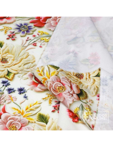 Tela Estampada de Flores Beige y Fucsia | Telas para Vestir