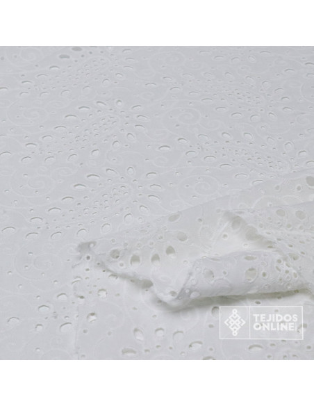 Tela Perforada Cachemira Blanca - Tienda de Telas - 100% Algodón - Imagen 4