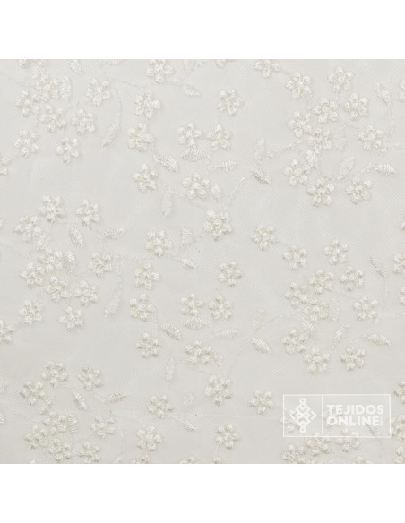 Tul Bordado Blanco Roto Con Flores – Tela con Acabado en Punta Tul Bordado Blanco Roto Con Flores – Tela con Acabado en Punta