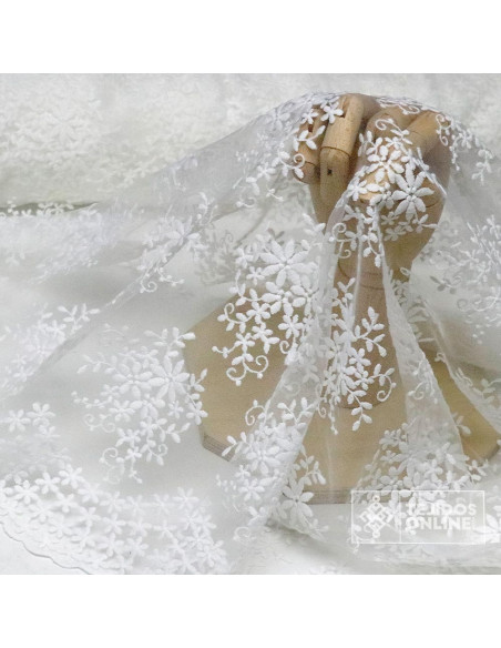 Tul Bordado Blanco Acabado en Puntas - Telas al Mejor Precio Tul Bordado Blanco Acabado en Puntas - Telas al Mejor Precio