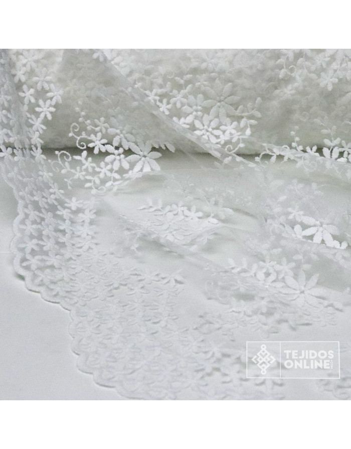 Tul Bordado Blanco Acabado en Puntas - Telas al Mejor Precio
