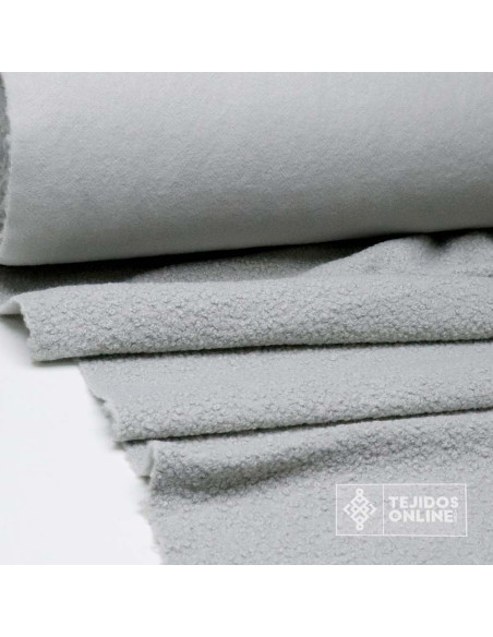 Tela Baquilla Lisa: La Tela Perfecta para la Moda de Invierno - Imagen 3