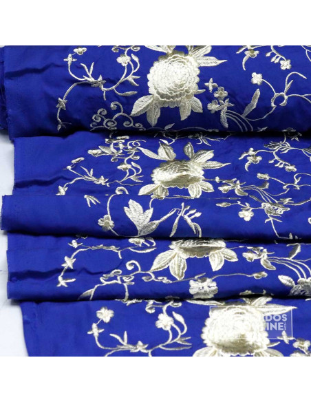 Mantoncillo Azulino Bordados de Flores Champang | Mantoncillos - Imagen 5