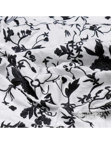 Mantoncillo Blanco con Flores Negras | Mantoncillos - Imagen 4