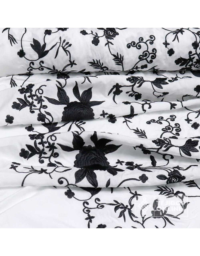 Mantoncillo Blanco con Flores Negras | Mantoncillos - Imagen 5