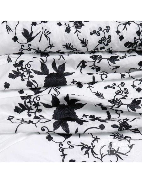 Mantoncillo Blanco con Flores Negras | Mantoncillos - Imagen 5